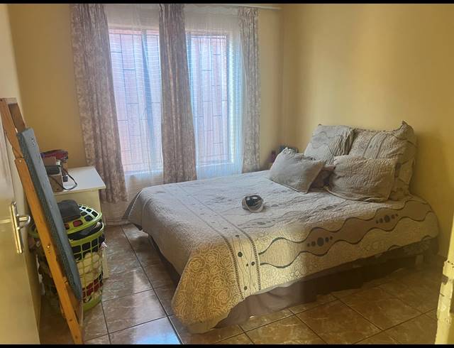 2 BEDROOM FREEHOLD FOR SALE IN SOSHANGUVE VV